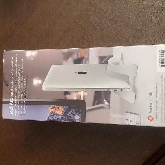 Book Arc for MacBook - Picture 3 of 3